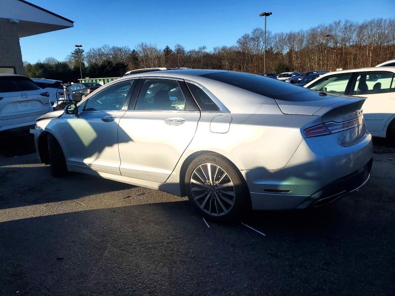 Photo 2 from auction – 2017 LINCOLN MKZ with VIN 3LN6L5B98HR633573