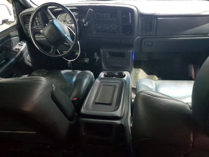 Photo 8 from auction – 2002 CHEVROLET AVALANCHE with VIN 3GNEK13T82G352292