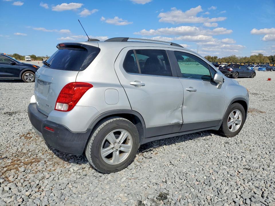 Foto 3 de la subasta – 2016 CHEVROLET TRAX 1LT con VIN 3GNCJLSB5GL185855