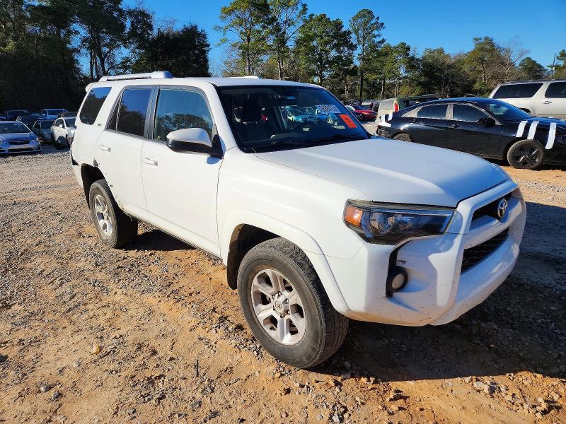 Photo 4 from auction – 2018 TOYOTA 4RUNNER SR with VIN JTEBU5JR4J5572566