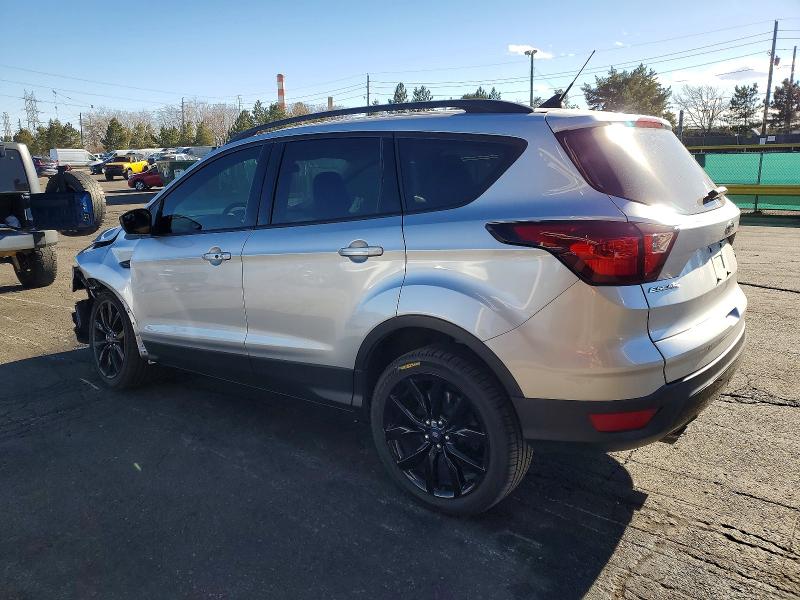 Photo 2 from auction – 2019 FORD ESCAPE SE with VIN 1FMCU9GD9KUC53713