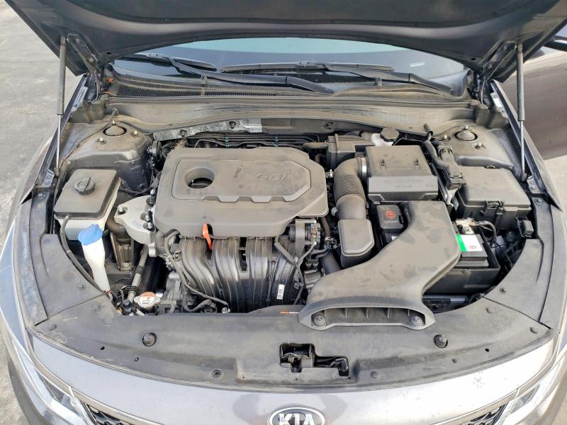 Photo 11 from auction – 2018 KIA OPTIMA with VIN 5XXGU4L38JG218333