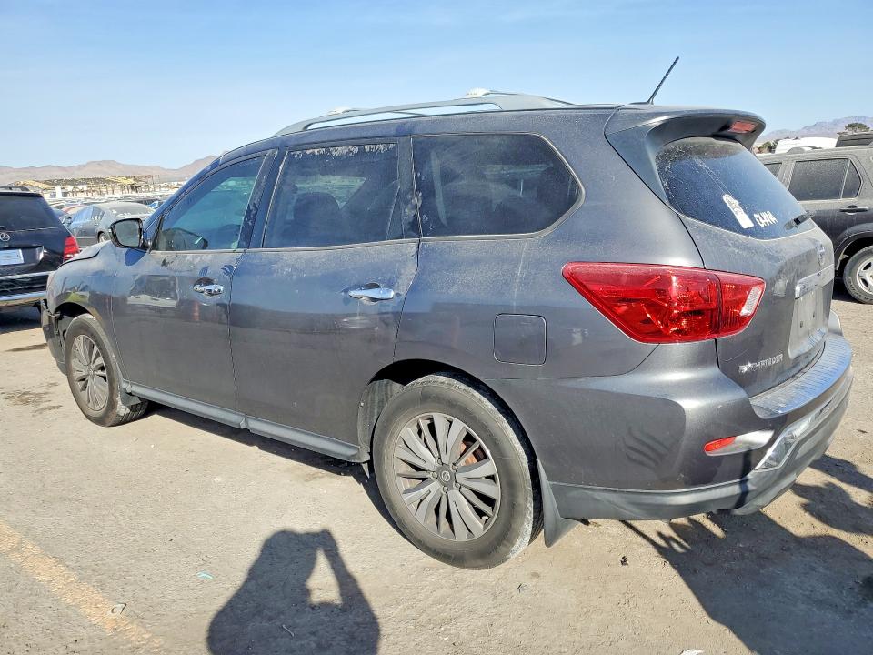 Photo 2 from auction – 2017 NISSAN PATHFINDER with VIN 5N1DR2MN2HC615728