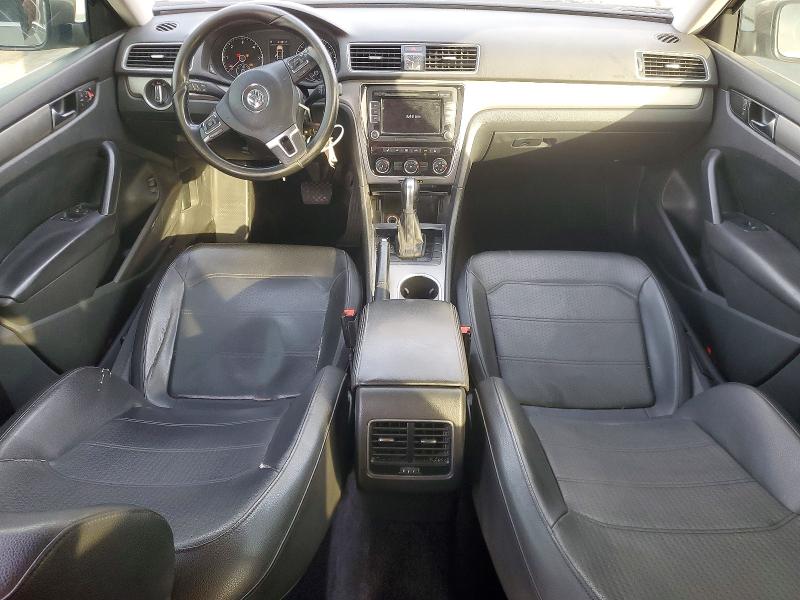 Photo 8 from auction – 2015 VOLKSWAGEN PASSAT SE with VIN 1VWBV7A30FC047254