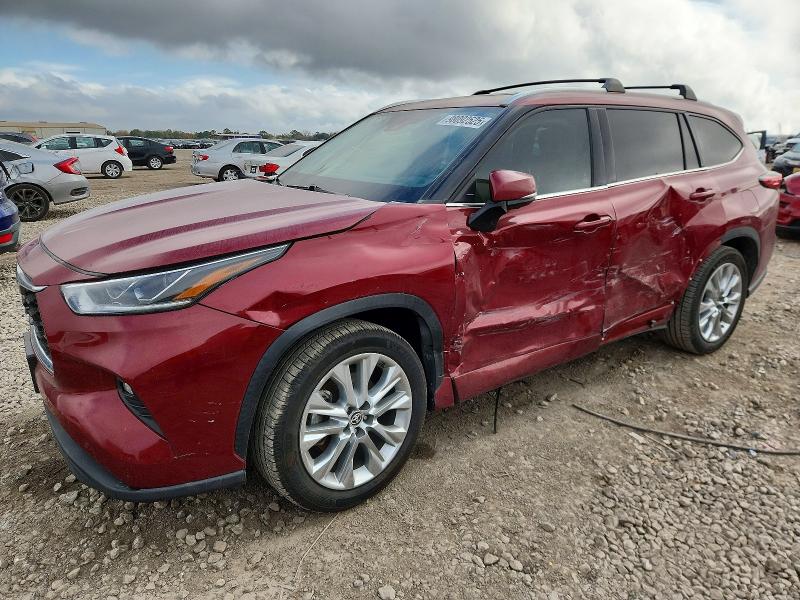 TOYOTA HIGHLANDER 2021 с VIN 5TDYZRAH5MS054656 - Фото с аукциона