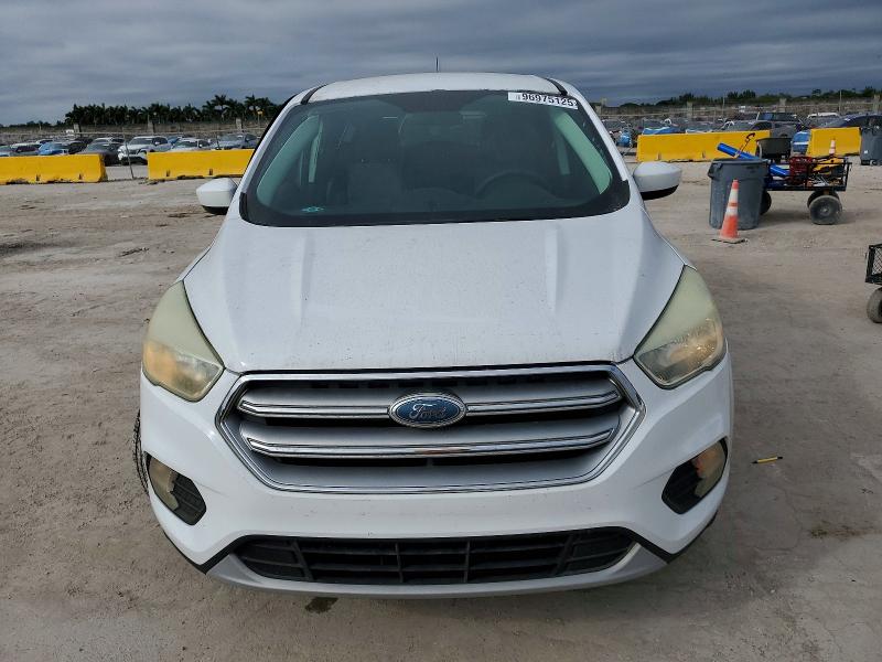 Photo 5 from auction – 2017 FORD ESCAPE SE with VIN 1FMCU0GD8HUD35081