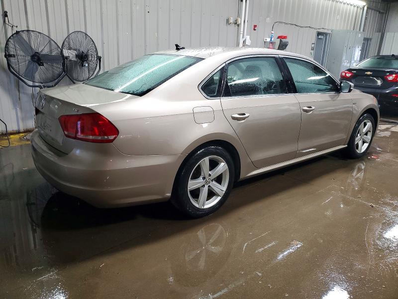Photo 3 from auction – 2015 VOLKSWAGEN PASSAT with VIN 1VWAS7A35FC119568