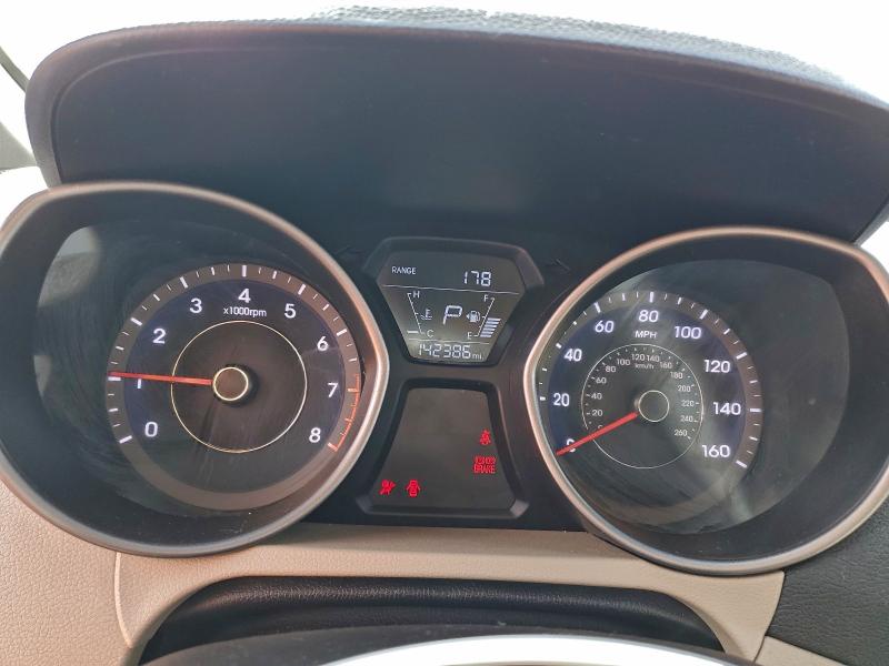 Photo 9 from auction – 2016 HYUNDAI ELANTRA SE with VIN 5NPDH4AE3GH700894