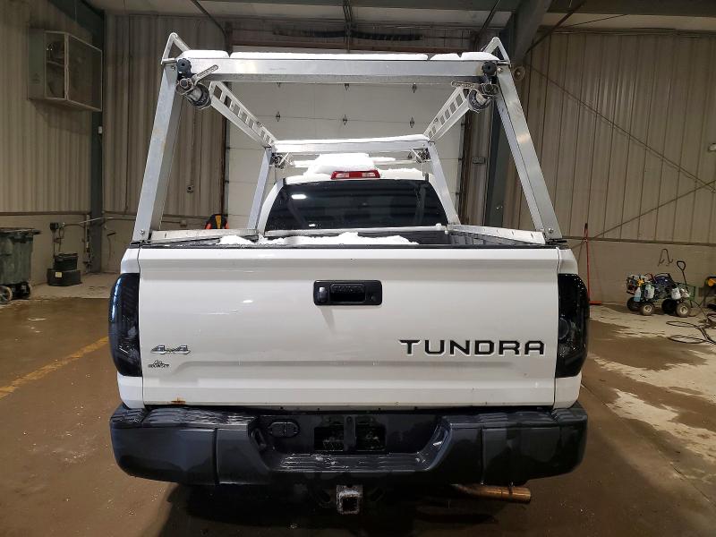 Photo 6 from auction – 2014 TOYOTA TUNDRA DOU with VIN 5TFCY5F10EX016796