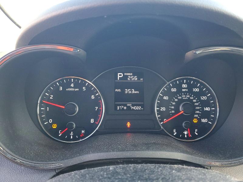 Photo 9 from auction – 2017 KIA FORTE LX with VIN 3KPFK4A71HE139483