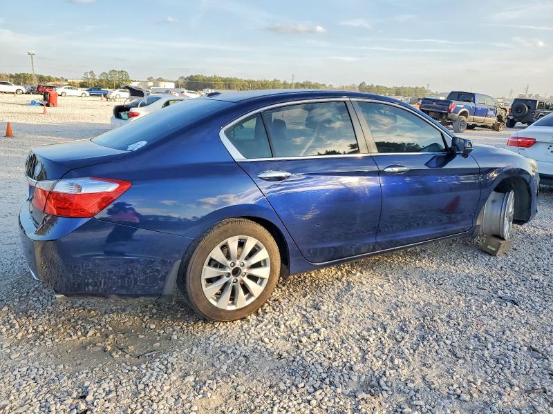 Photo 3 from auction – 2015 HONDA ACCORD EXL with VIN 1HGCR2F86FA163350