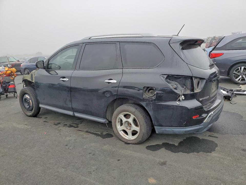 Photo 2 from auction – 2018 NISSAN PATHFINDER with VIN 5N1DR2MN9JC625114