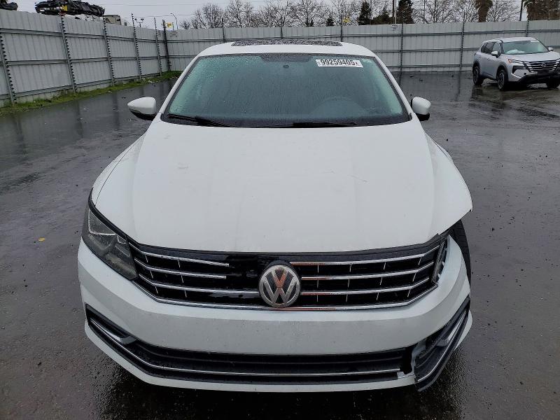 Photo 5 from auction – 2017 VOLKSWAGEN PASSAT SE with VIN 1VWBT7A32HC009873