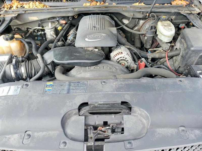 Photo 11 from auction – 2004 CHEVROLET SILVERADO with VIN 1GCEK19T54E256727