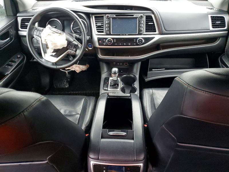 Photo 8 from auction – 2017 TOYOTA HIGHLANDER with VIN 5TDDGRFH7HS034122