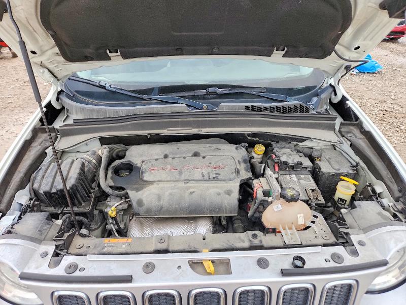 Photo 11 from auction – 2016 JEEP RENEGADE with VIN ZACCJBDT4GPD65005
