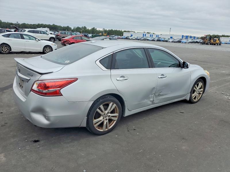 Photo 3 from auction – 2013 NISSAN ALTIMA 3.5 with VIN 1N4BL3AP7DC147536