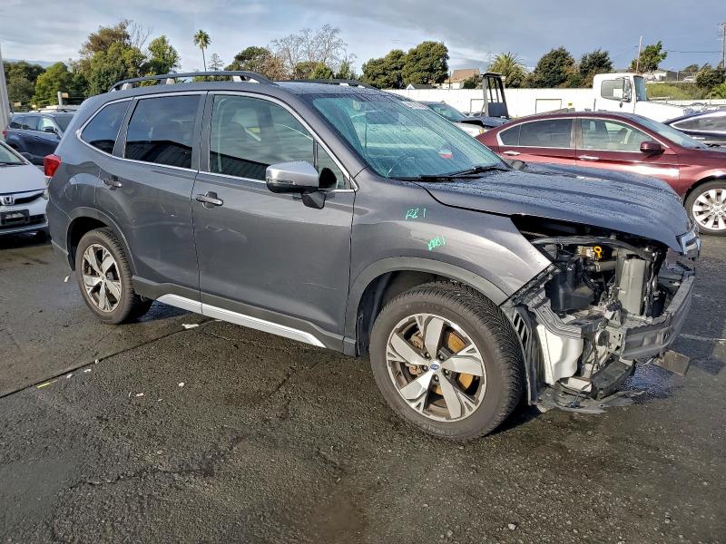 Photo 4 from auction – 2021 SUBARU FORESTER T with VIN JF2SKAXC8MH565971