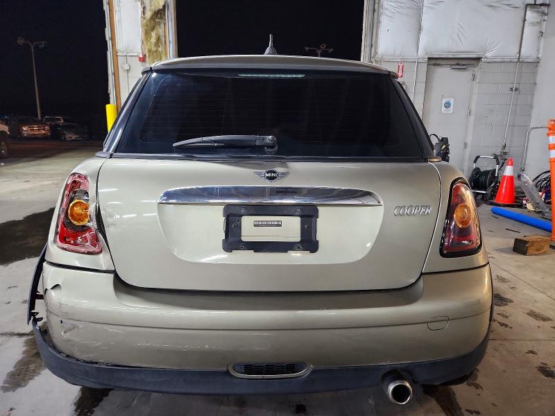 Photo 6 from auction – 2010 MINI COOPER with VIN WMWMF3C58ATZ22375