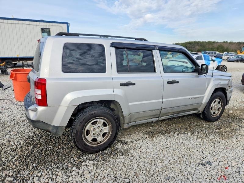 Photo 3 from auction – 2011 JEEP PATRIOT with VIN 1J4NT1GAXBD105250
