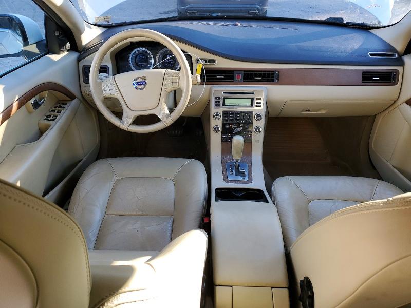 Photo 8 from auction – 2010 VOLVO XC70 3.2 with VIN YV4982BZ3A1080345
