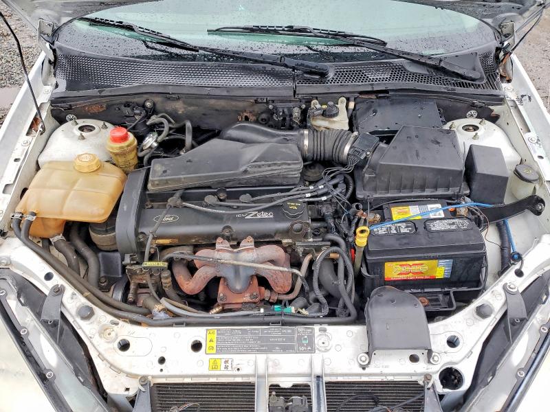 Photo 11 from auction – 2000 FORD FOCUS with VIN 3FAFP3139YR241671