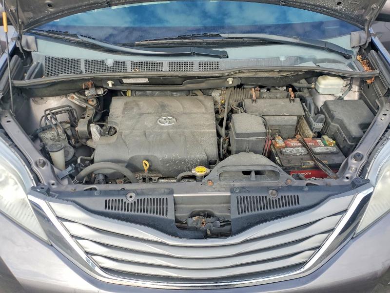 Photo 12 from auction – 2014 TOYOTA SIENNA XLE with VIN 5TDYK3DC3ES423680