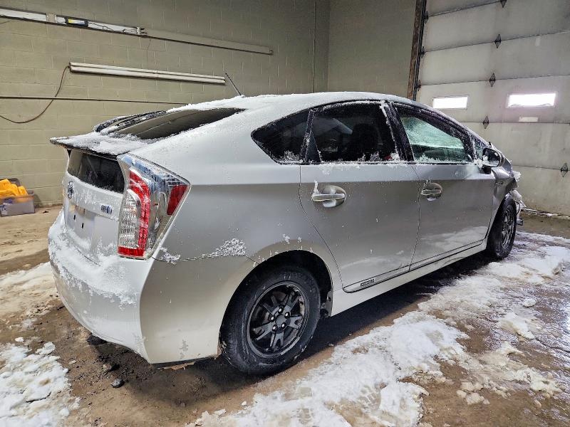 Photo 3 from auction – 2015 TOYOTA PRIUS with VIN JTDKN3DU6F0423750