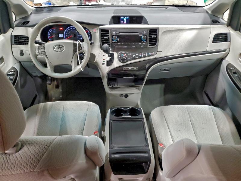 Photo 8 from auction – 2013 TOYOTA SIENNA LE with VIN 5TDKK3DC6DS393837
