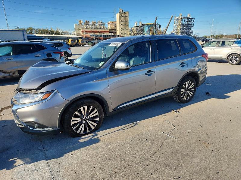 MITSUBISHI OUTLANDER 2019 with VIN JA4AD3A38KZ045148 - Photo from auction