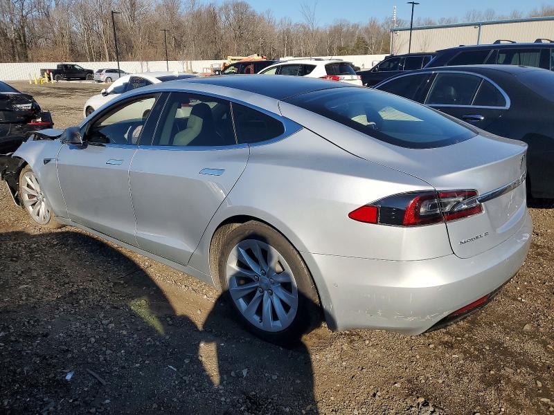 Photo 2 from auction – 2017 TESLA MODEL S with VIN 5YJSA1E28HF231540