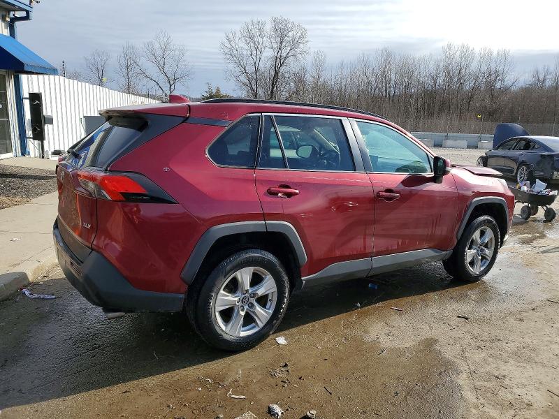 Photo 3 from auction – 2019 TOYOTA RAV4 XLE with VIN 2T3W1RFV0KW053570
