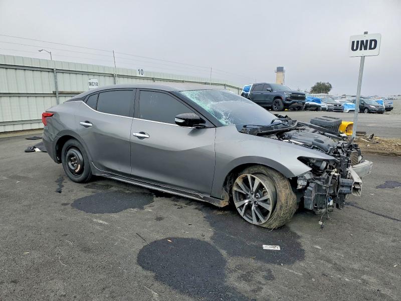 Photo 4 from auction – 2017 NISSAN MAXIMA with VIN 1N4AA6AP2HC375498