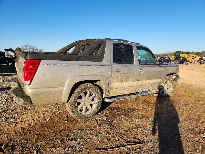 Photo 3 from auction – 2005 CHEVROLET AVALANCHE with VIN 3GNEC12Z55G249788