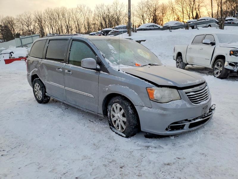 Photo 4 from auction – 2015 CHRYSLER TOWN & COU with VIN 2C4RC1BG0FR505100