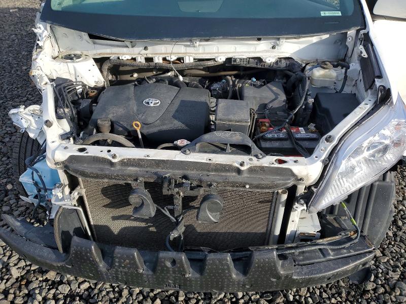 Photo 12 from auction – 2017 TOYOTA SIENNA LE with VIN 5TDJZ3DC0HS182033
