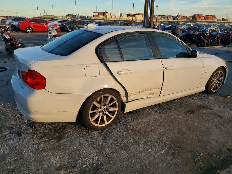 Photo 3 from auction – 2009 BMW 328 I with VIN WBAPH73549A174438
