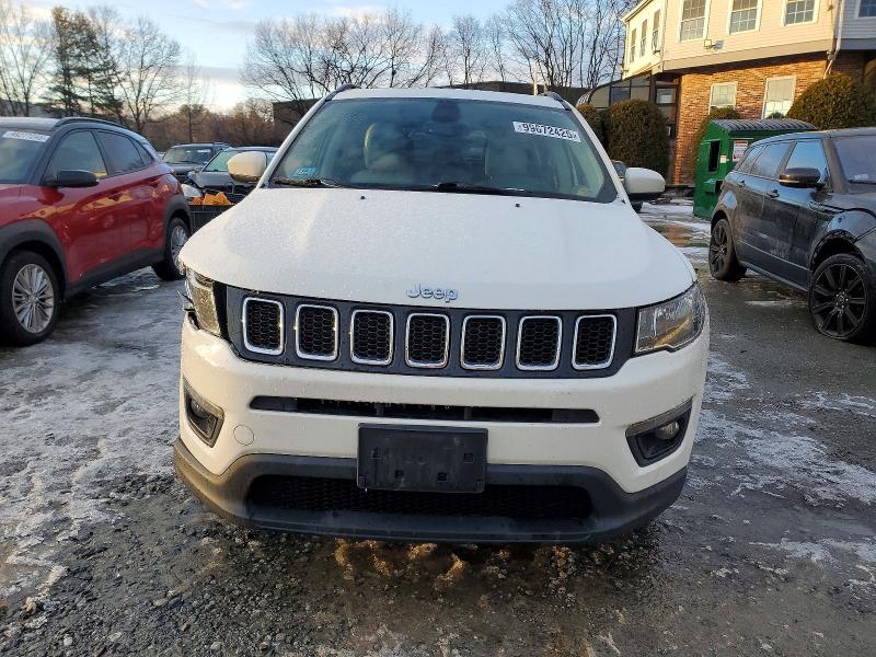 Photo 5 from auction – 2017 JEEP COMPASS LA with VIN 3C4NJDBB8HT620649