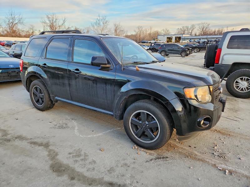 Photo 4 from auction – 2010 FORD ESCAPE with VIN 1FMCU0D71AKC47098