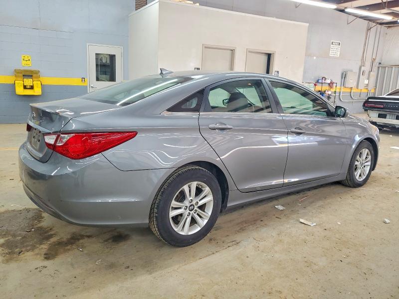 Zdjęcie 3 z aukcji – 2013 HYUNDAI SONATA GLS z VIN 5NPEB4AC2DH685529