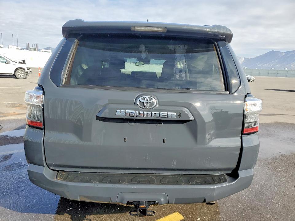 Photo 6 from auction – 2024 TOYOTA 4RUNNER with VIN JTEMU5JR5R6248346