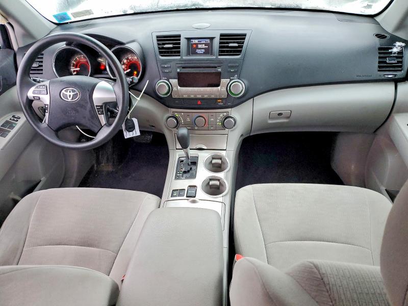 Photo 8 from auction – 2012 TOYOTA HIGHLANDER with VIN 5TDBK3EH9CS095145