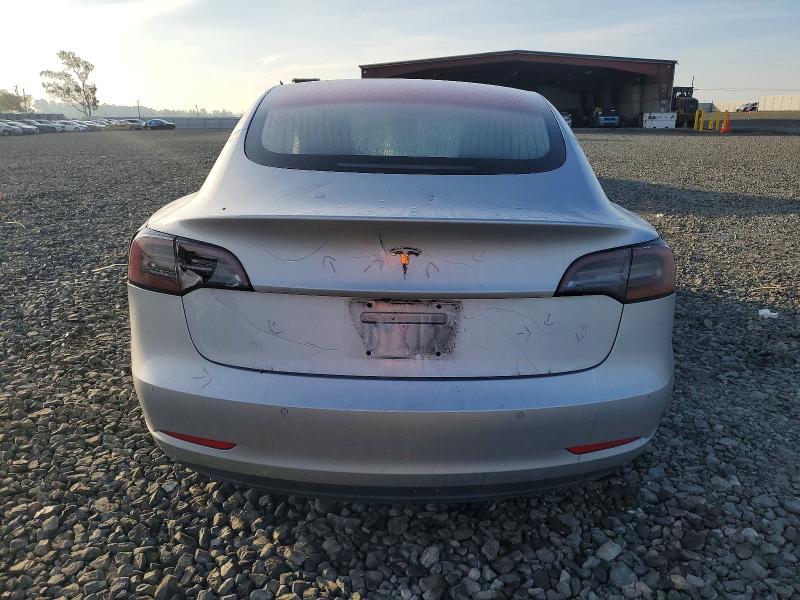 Photo 6 from auction – 2018 TESLA MODEL 3 with VIN 5YJ3E1EA2JF015270