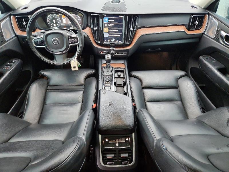 Photo 8 from auction – 2019 VOLVO XC60 T6 IN with VIN LYVA22RL1KB316763