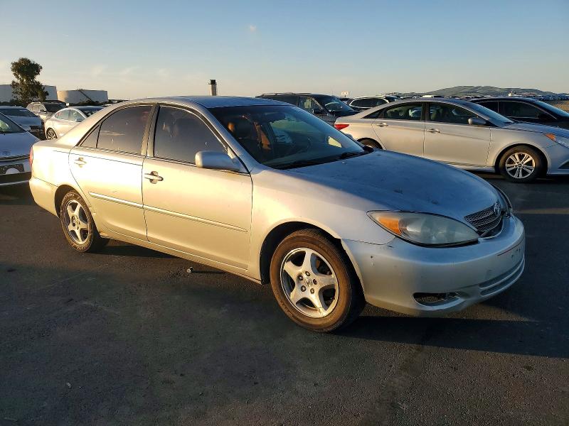 Photo 4 from auction – 2002 TOYOTA CAMRY with VIN JTDBE32K820025225