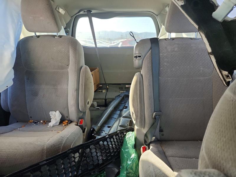 Photo 10 from auction – 2017 TOYOTA SIENNA LE with VIN 5TDKZ3DC4HS781795