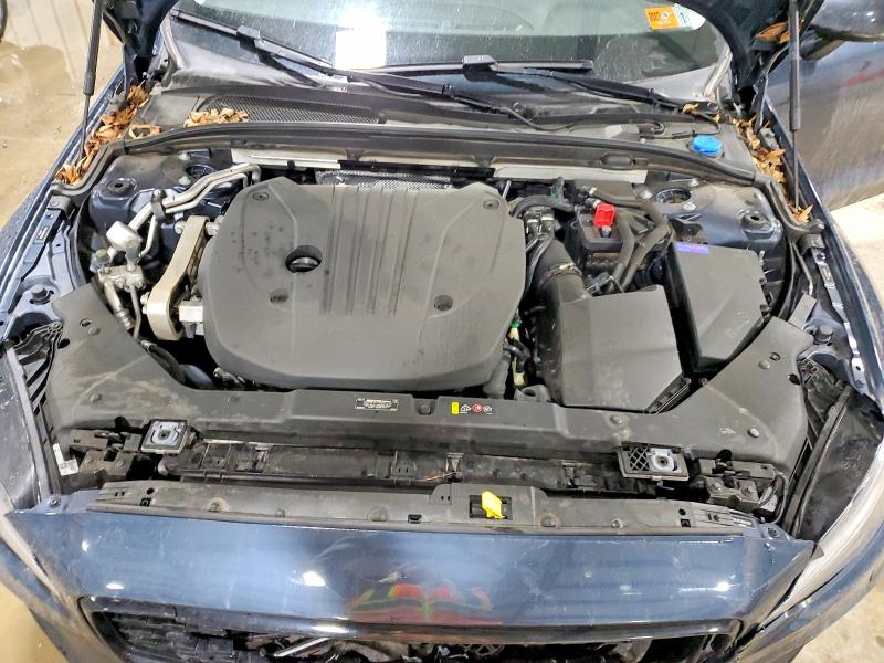 Фото 11 с аукциона – 2022 VOLVO S60 с VIN 7JRL12FZ2NG162529