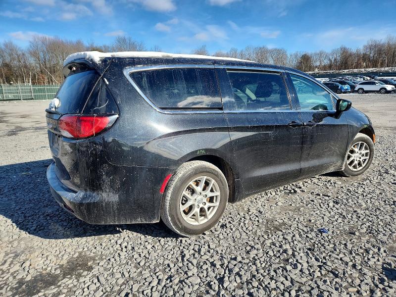 Photo 3 from auction – 2022 CHRYSLER VOYAGER with VIN 2C4RC1CG7NR159236