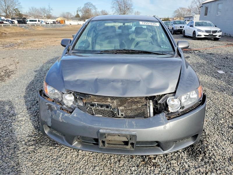 Photo 5 from auction – 2011 HONDA CIVIC LX with VIN 2HGFA1F58BH304872