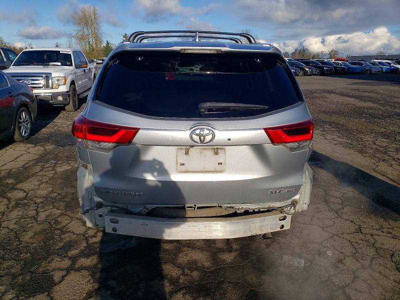 Photo 6 from auction – 2019 TOYOTA HIGHLANDER with VIN 5TDJZRFH0KS922022